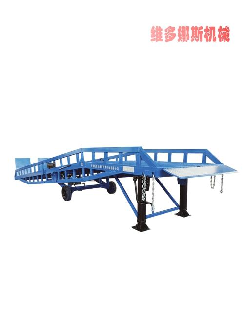 移動(dòng)式液壓登車(chē)橋